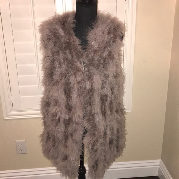 Only 2 left! SALE gray feather vest, - Picture 2 of 5